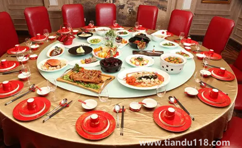 2022年農(nóng)歷8月辦酒席的好日子有哪些(預(yù)定酒席注意什么)(圖2) 2022年農(nóng)歷8月辦酒席的好日子有哪些2