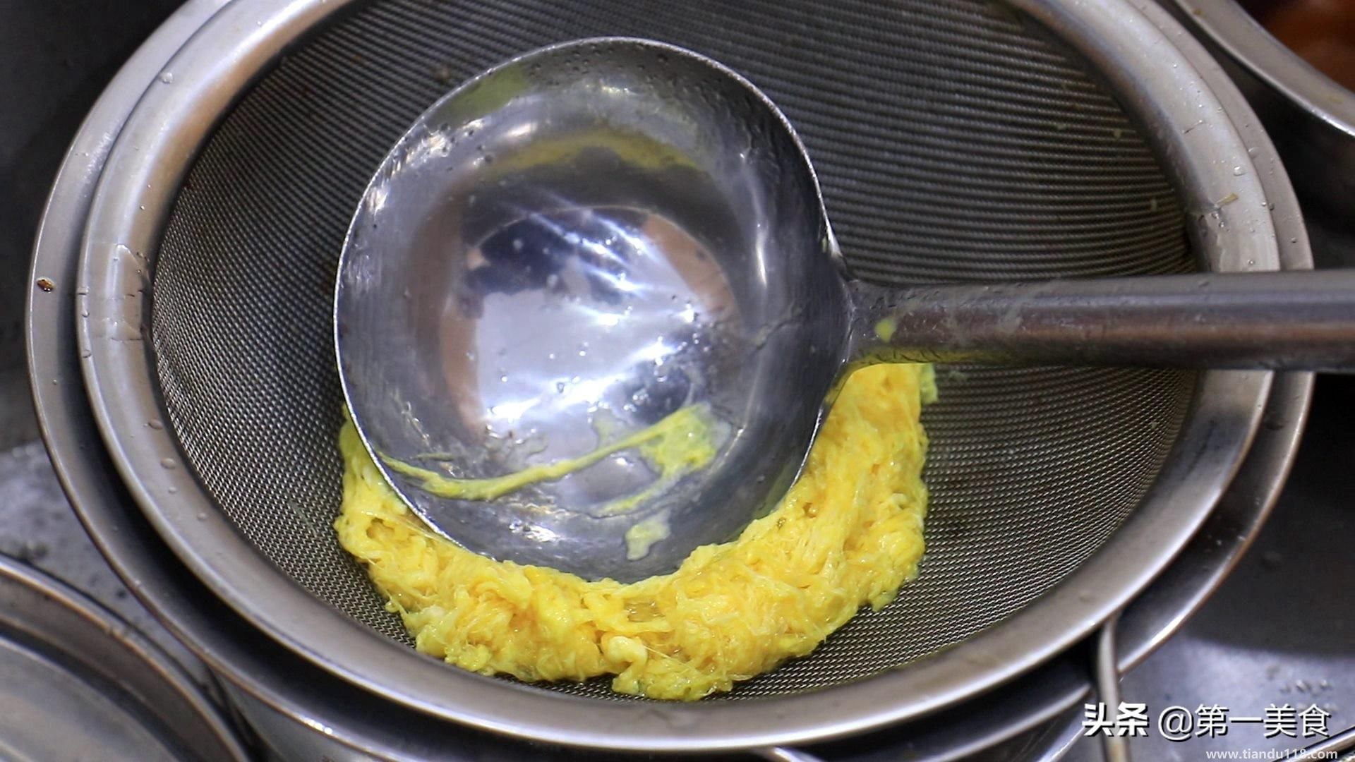 普通蛋炒飯的做法簡單步驟(怎樣做蛋炒飯最好吃)(圖6) 普通蛋炒飯的做法簡單步驟(怎樣做蛋炒飯最好吃)(圖6)