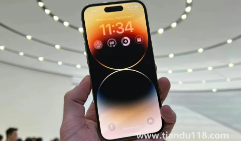 iPhone14會(huì)被掰彎嗎（蘋(píng)果iPhone14會(huì)進(jìn)水嗎）