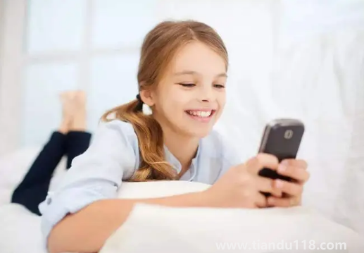 睡覺(jué)手機(jī)開(kāi)飛行模式有輻射嗎(睡覺(jué)手機(jī)放多遠(yuǎn)比較好)(圖3) 睡覺(jué)手機(jī)開(kāi)飛行模式有輻射嗎3