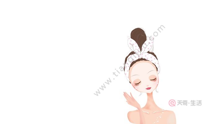 冬天補(bǔ)水面膜可以天天用嗎 冬天臉太干可以每天敷面膜嗎(圖4) 冬天補(bǔ)水面膜可以天天用嗎